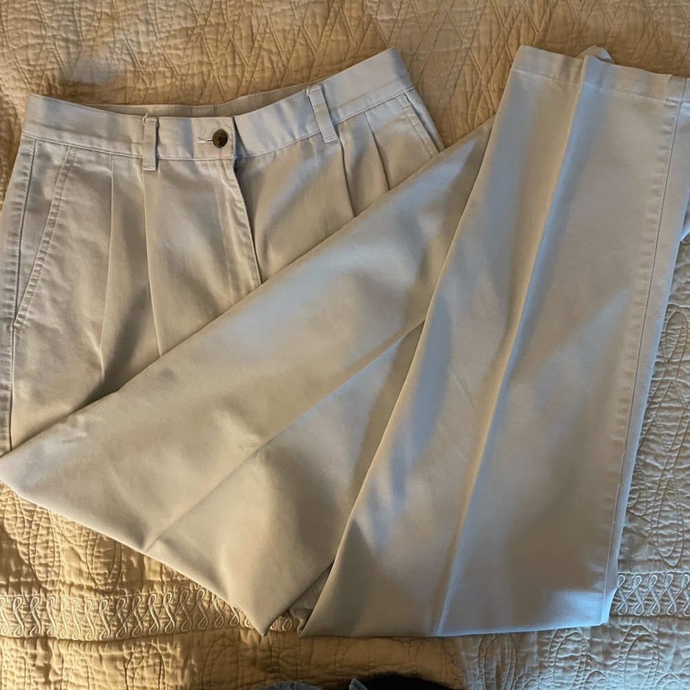 Jones NY Khaki jeans with 3 pockets